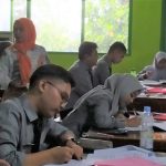 Siswa SMK Negeri 1 Pekanbaru Uji Kompetensi Keahlian Akuntansi Keuangan dan Lembaga (AKL)