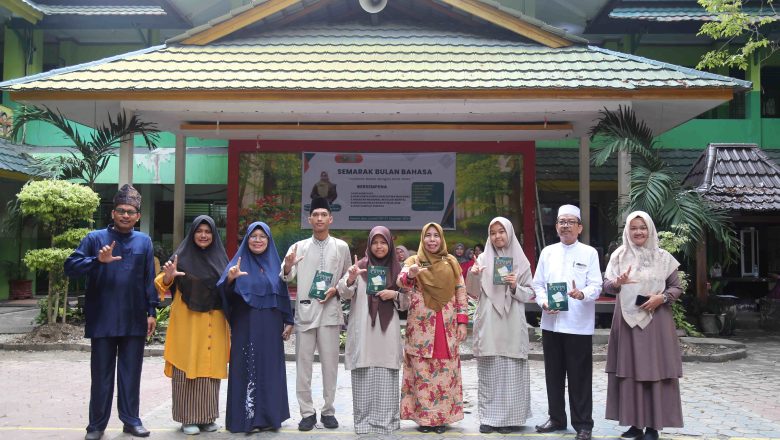 Puncak Acara Semarak Bulan Bahasa SMK Negeri 1 Pekanbaru