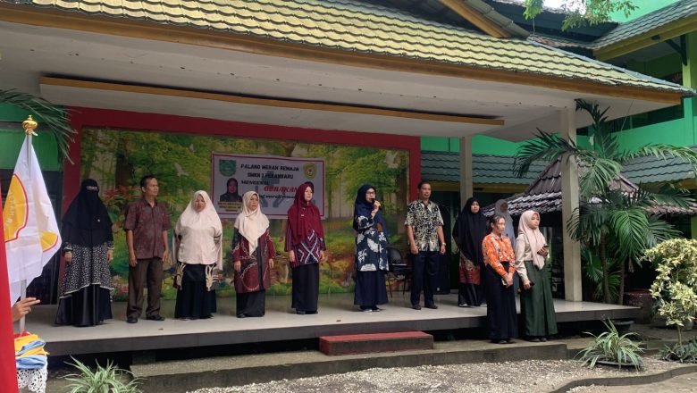 Pelantikan Ekstrakurikuler Palang Merah Remaja (PMR) Masa Jabatan 2023/2024