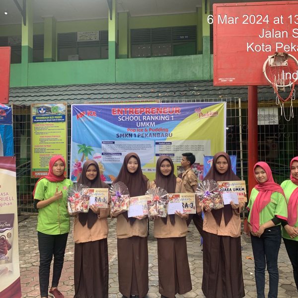 Lomba Entrepreneur Class Pop Ice di SMK Negeri 1 Pekanbaru