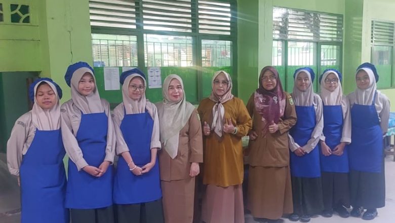 BLUD Wujudkan Smekansa Kantin Sehat Sekolah