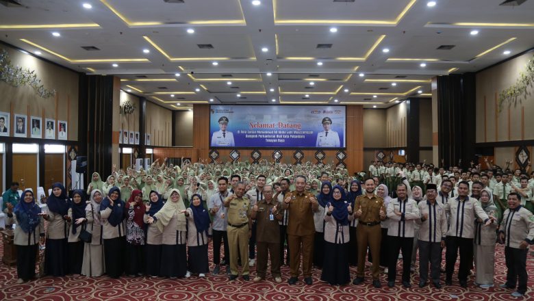 Diskominfo Kota Pekanbaru, Dinas Koperasi dan UMKM, dan CEO Rotte Bakery Isi Acara Gebyar P5 SMK N 1 Pekanbaru.
