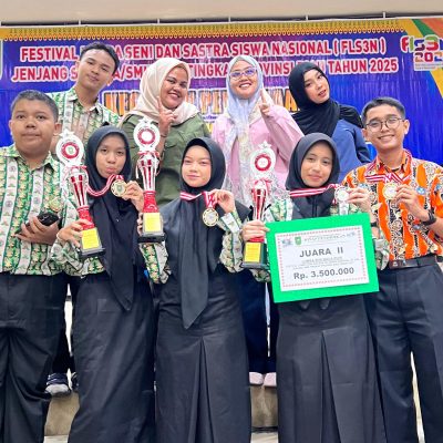 <strong>Pemenang FLS3N dari SMK Negeri 1 Pekanbaru Melaju ke Tingkat Nasional</strong>