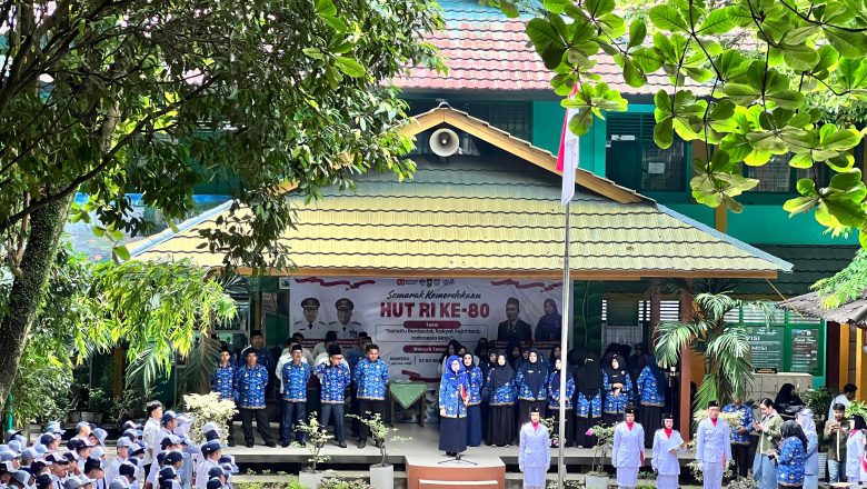 SMKN 1 Pekanbaru Gelar Upacara Peringatan HUT ke-80 RI dengan Khidmat