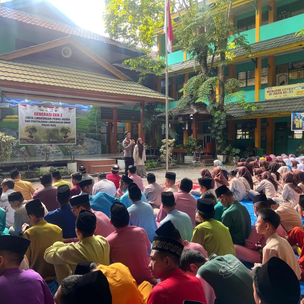 Gen-Z Polda Riau Gaungkan Cinta Lingkungan dan Keselamatan di SMKN 1 Pekanbaru