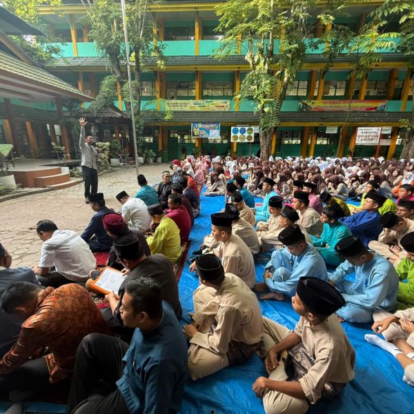 Dari Perang Badar untuk Pelajar Zaman Now: Pesan Imtaq SMKN 1 Pekanbaru