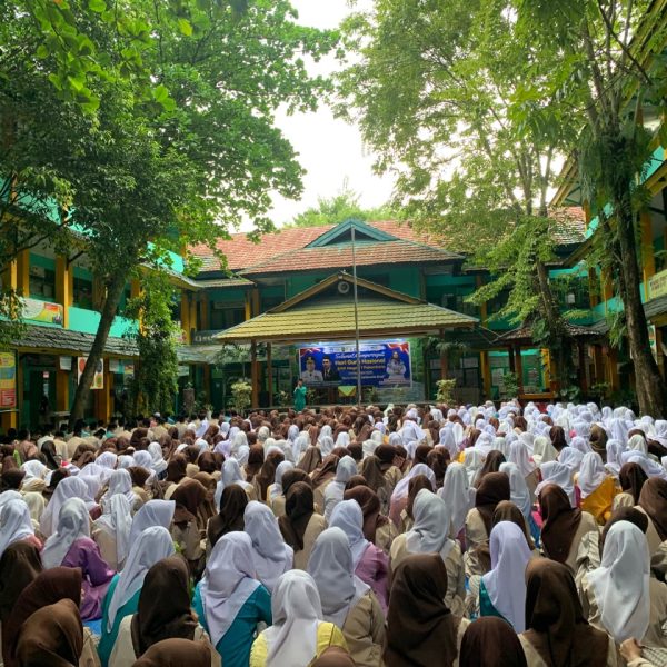 SMKN 1 Pekanbaru Gelar Kegiatan Keagamaan Penuh Khidmat dan Edukatif