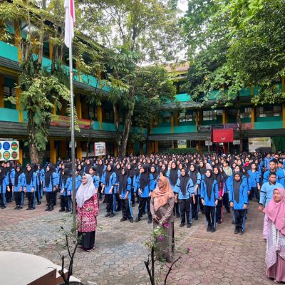 Pagi Aktif dan Atraktif! SMK Negeri 1 Pekanbaru Gelar Senam Bersama Meriah
