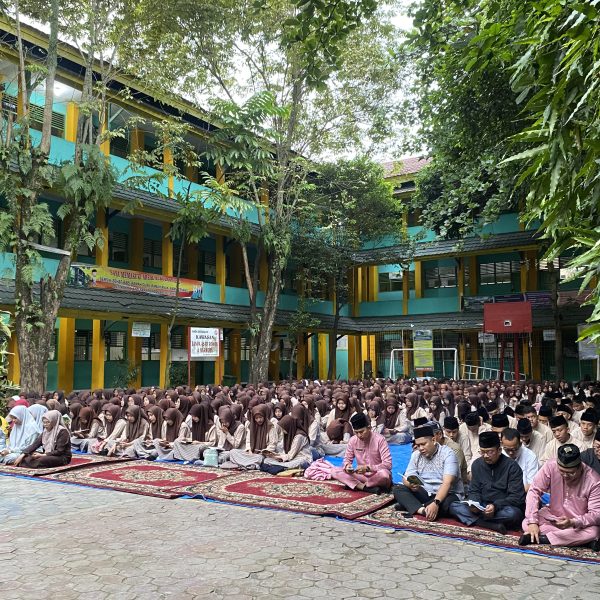 Khidmat dan Penuh Makna, Imtaq Awali Aktivitas Sekolah Tahun 2026