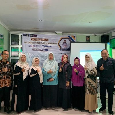 SMK Negeri 1 Pekanbaru Terdepan Laksanakan Rapat Anggota Tahunan.