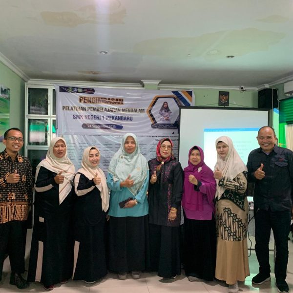 SMK Negeri 1 Pekanbaru Terdepan Laksanakan Rapat Anggota Tahunan.