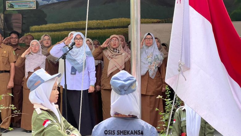 Tahun Baru, Semangat Baru: SMKN 1 Pekanbaru Awali Semester Genap dengan Senam Sehat dan Upacara Bendera