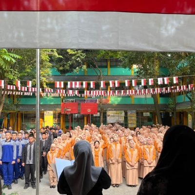 Pelepasan Siswa PKL Kelas XII SMKN 1 Pekanbaru Berlangsung Khidmat