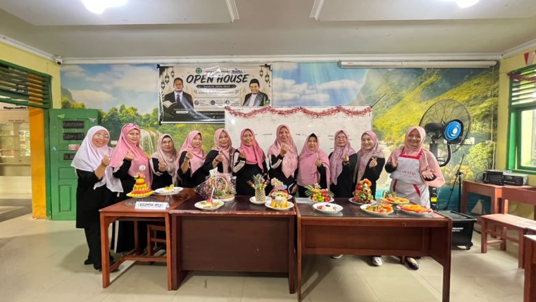 Semarak HUT ke-68 SMK Negeri 1 Pekanbaru Melalui Lomba Garnis Guru
