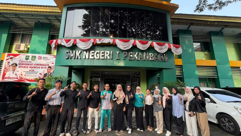 SMK Negeri 1 Pekanbaru Melepas 14 Orang Alumni Perhotelan Tahun 2026 Melanjutkan Pendidikan di Kampus EWIC Malaysia.